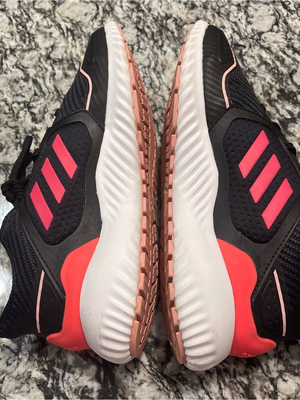 Adidas Sneakers